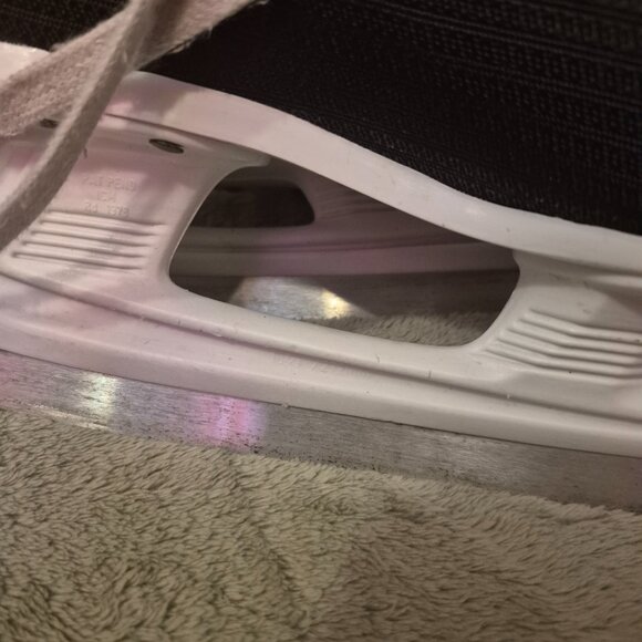 Bauer man ice skates - size 8D - Picture 5 of 5